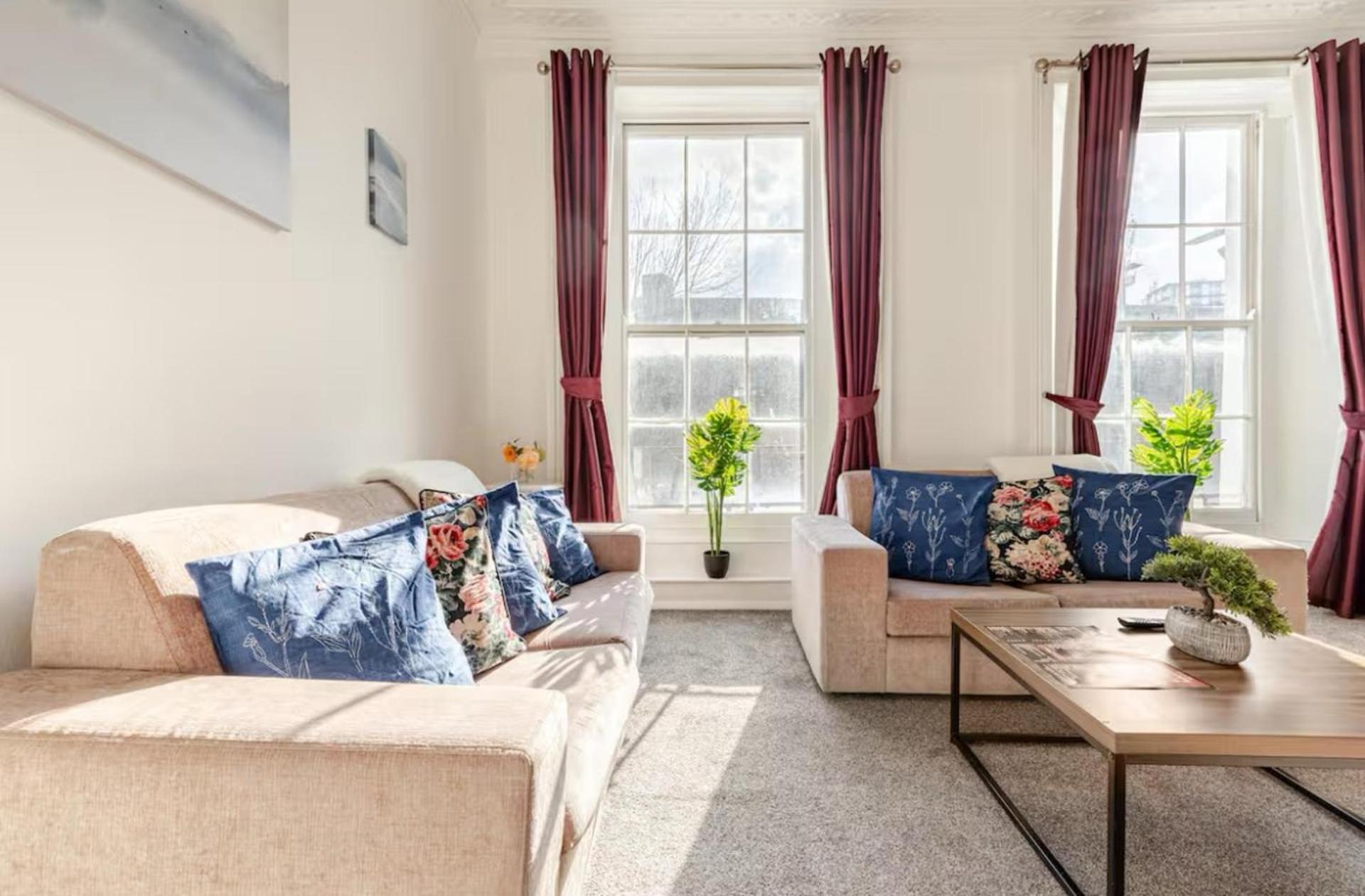 Camden - 3 Bedrooms - Sleeps 6 - Near Underground *