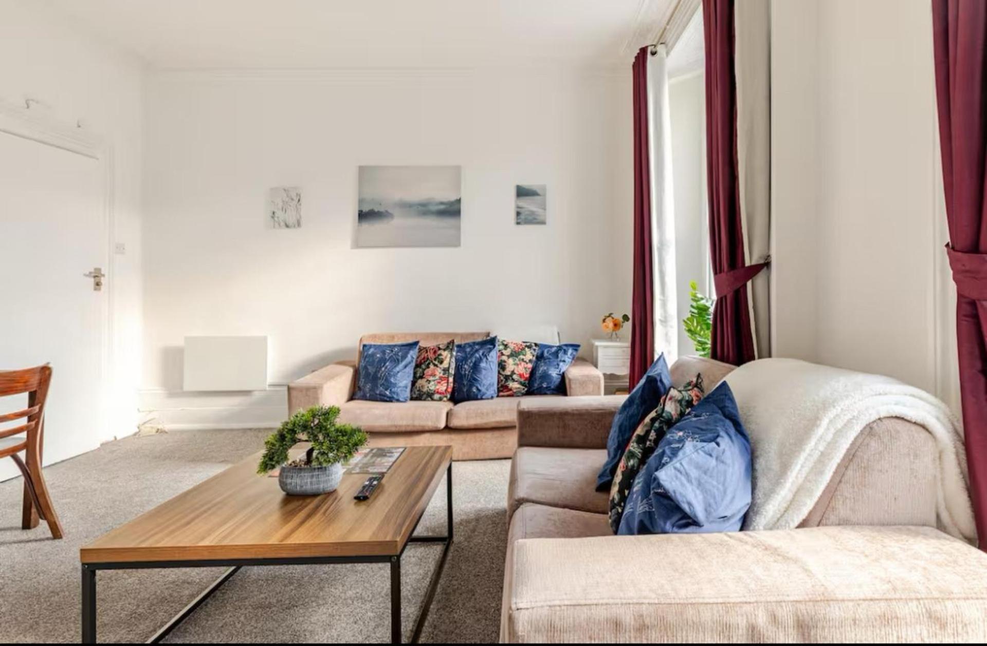 Camden - 3 Bedrooms - Sleeps 6 - Near Underground Apartment *